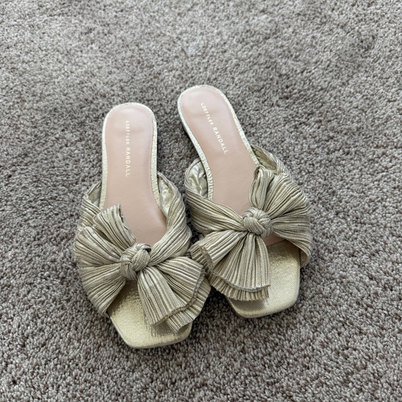 Loeffler Randall Daphne Platinum Pleated Bow Slide Size 7.5